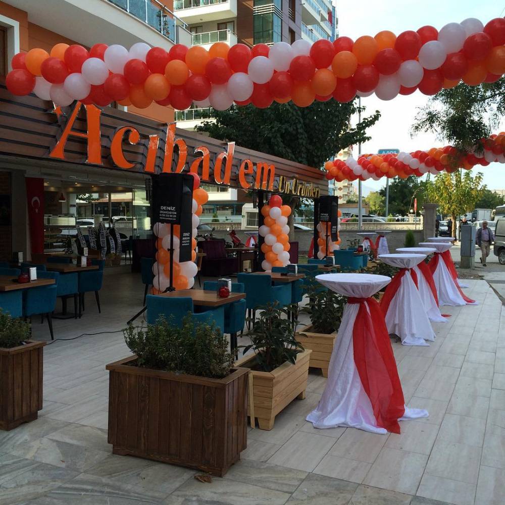Kurumsal Kapı Takı Balon Tasarımı Görseli 2